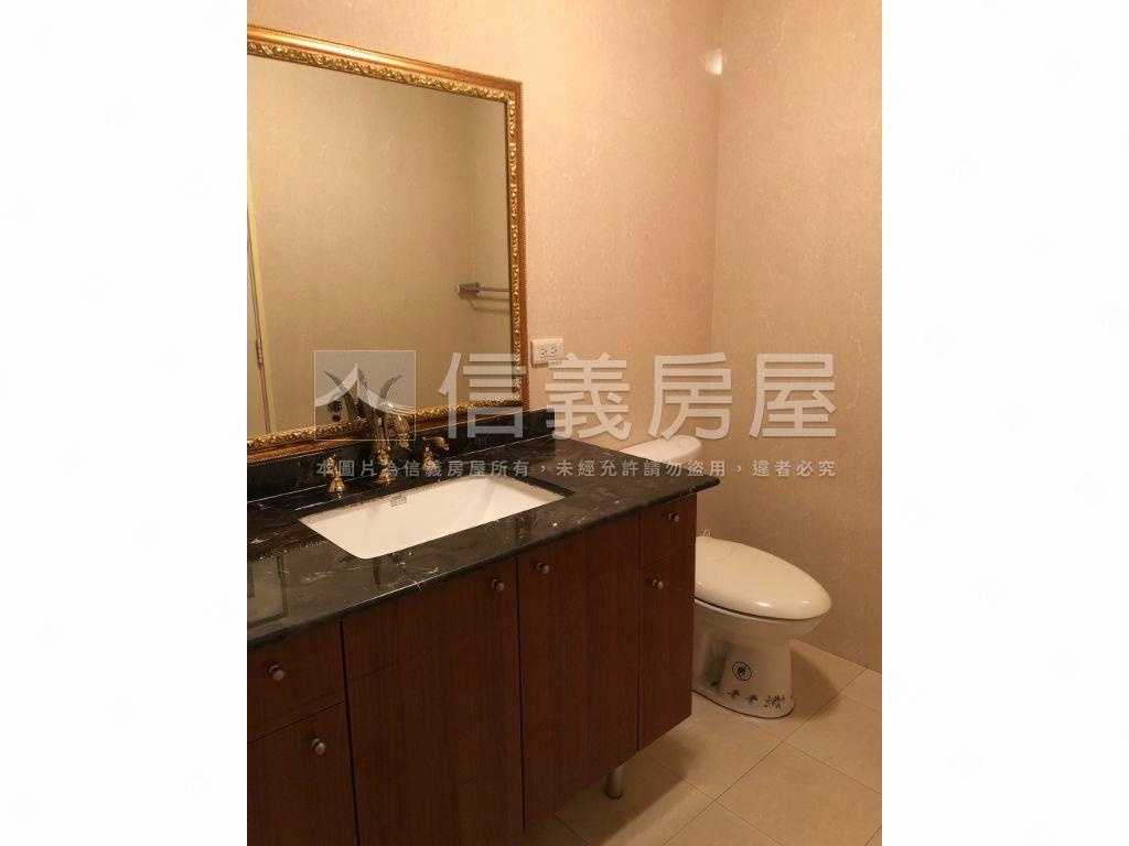 精裝歐風下疊瓏山林房屋室內格局與周邊環境