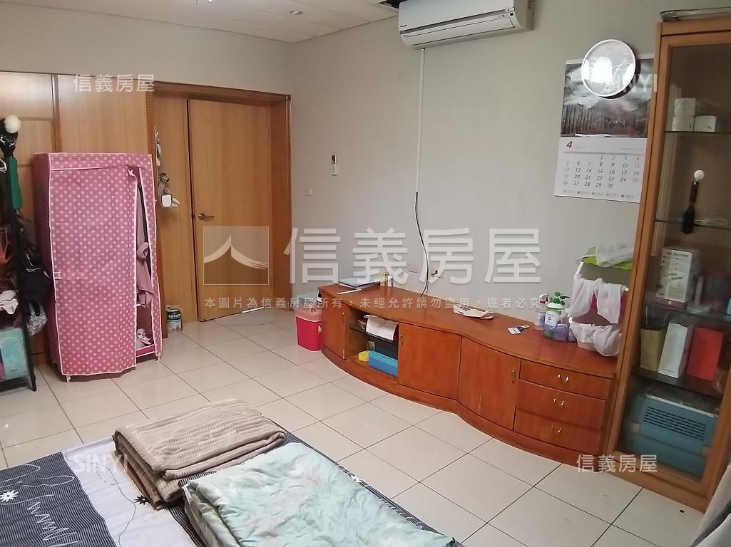 新板特區雙車位大戶房屋室內格局與周邊環境