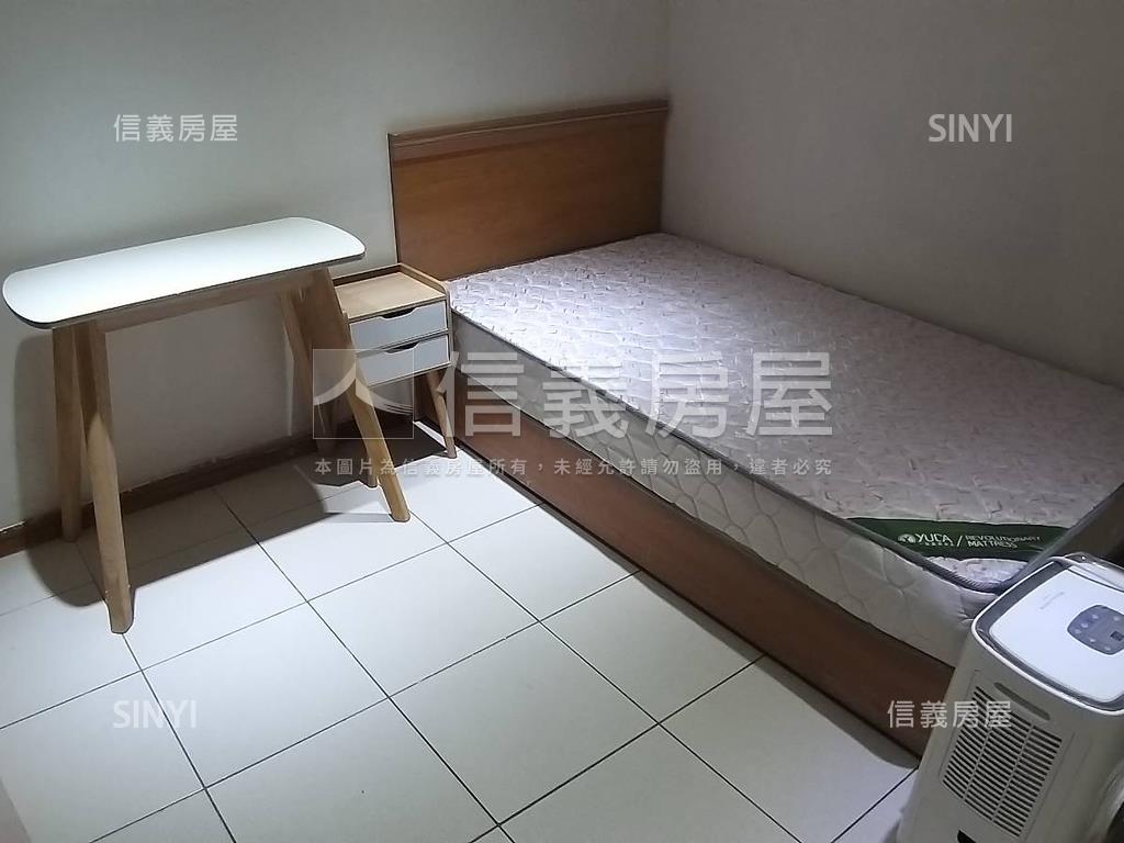 新板特區雙車位大戶房屋室內格局與周邊環境