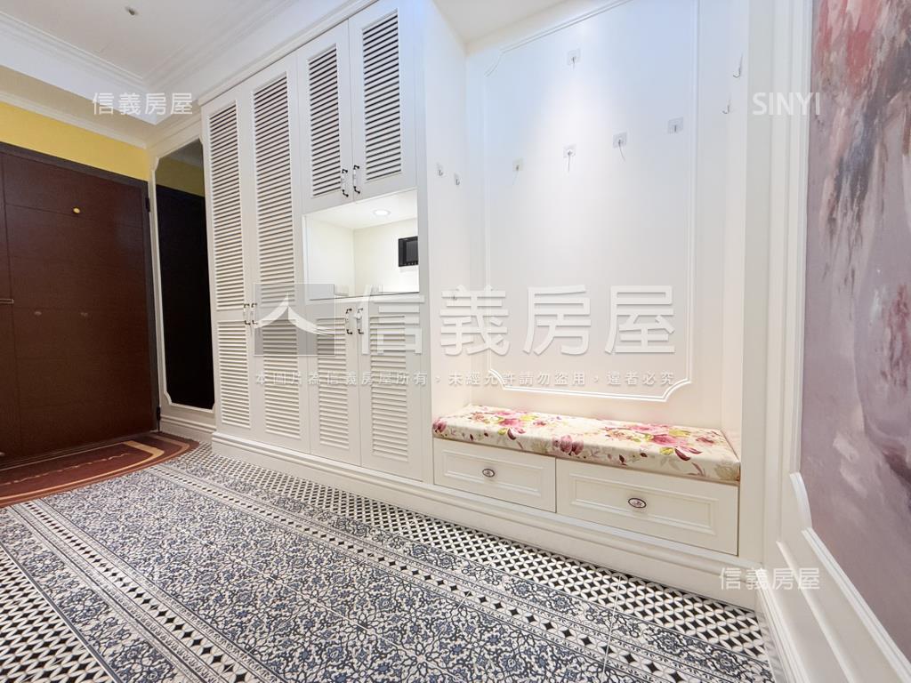 近ＳＯＧＯ龍騰富御豪邸房屋室內格局與周邊環境