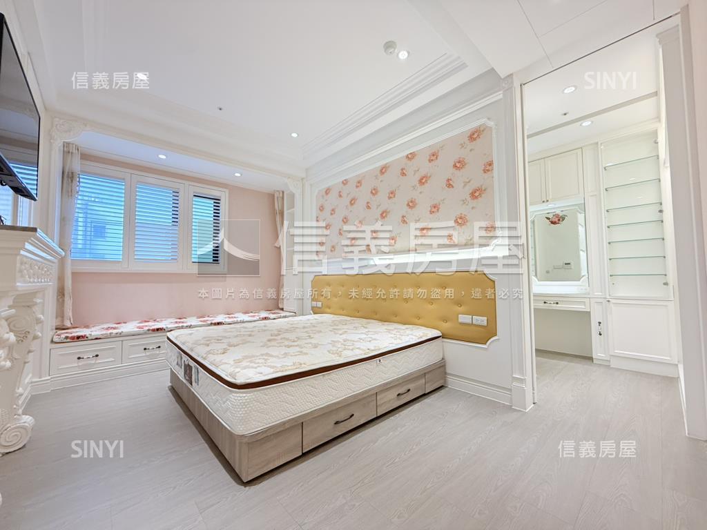 近ＳＯＧＯ龍騰富御豪邸房屋室內格局與周邊環境