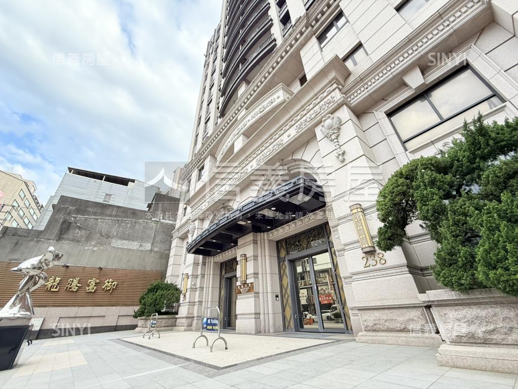 近ＳＯＧＯ龍騰富御豪邸房屋室內格局與周邊環境