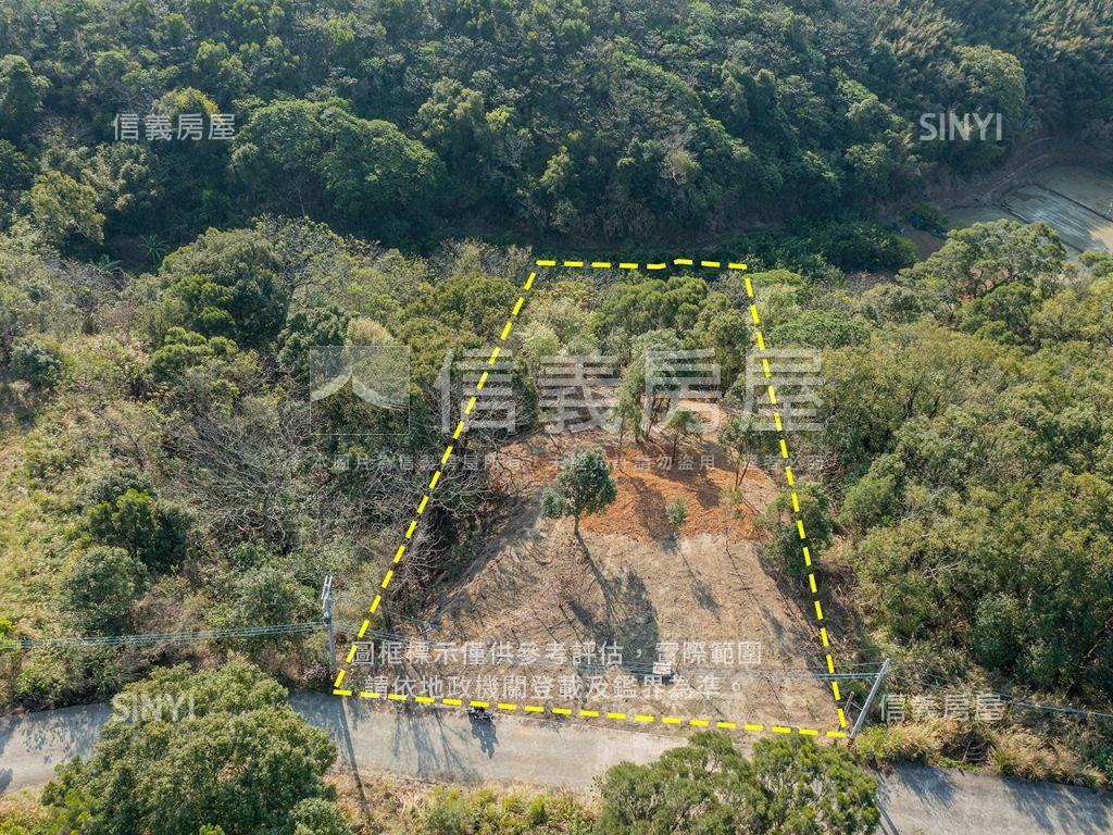 近青青草原土地１房屋室內格局與周邊環境