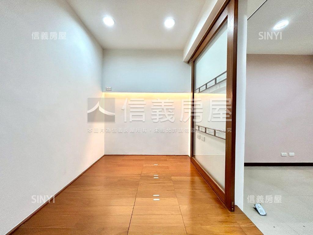 大橋頭捷運美妝二樓房屋室內格局與周邊環境