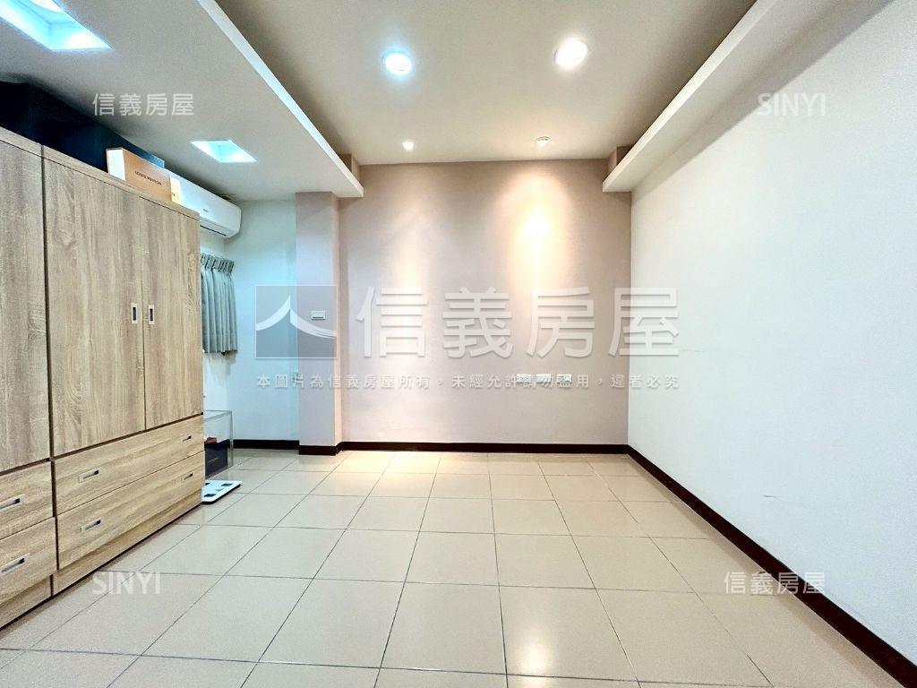 大橋頭捷運美妝二樓房屋室內格局與周邊環境