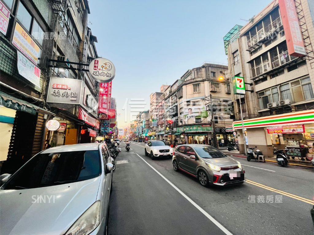 大橋頭捷運美妝二樓房屋室內格局與周邊環境