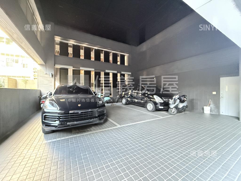 戀戀ｍｏｒｅ４房１樓平車房屋室內格局與周邊環境