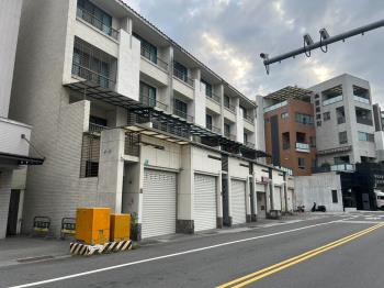 東區日光臨路車墅