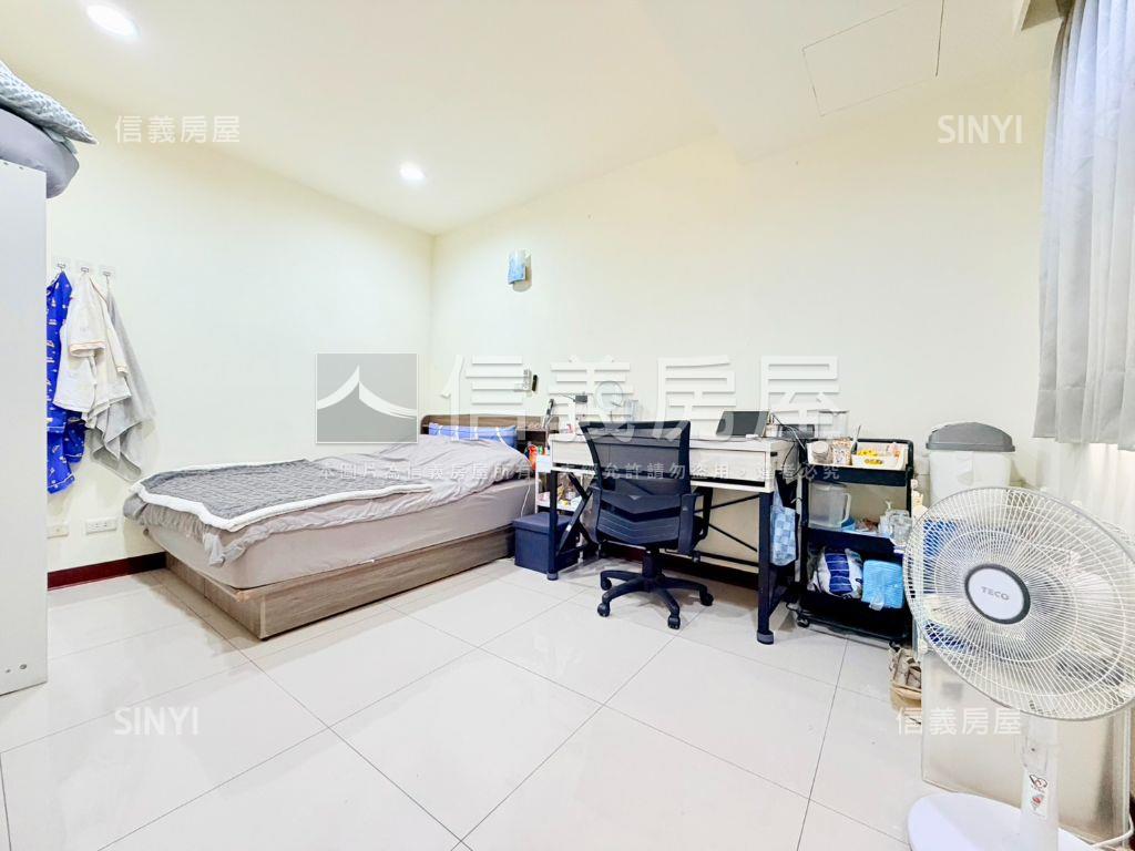 近三民高中四房房屋室內格局與周邊環境