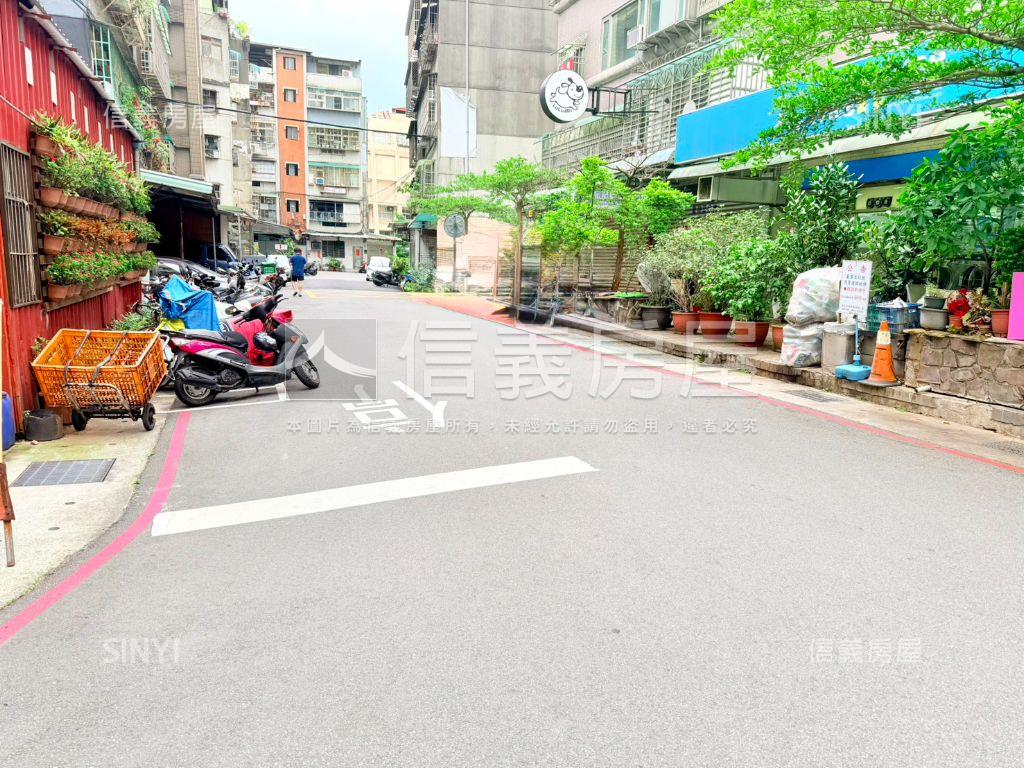 近三民高中四房房屋室內格局與周邊環境
