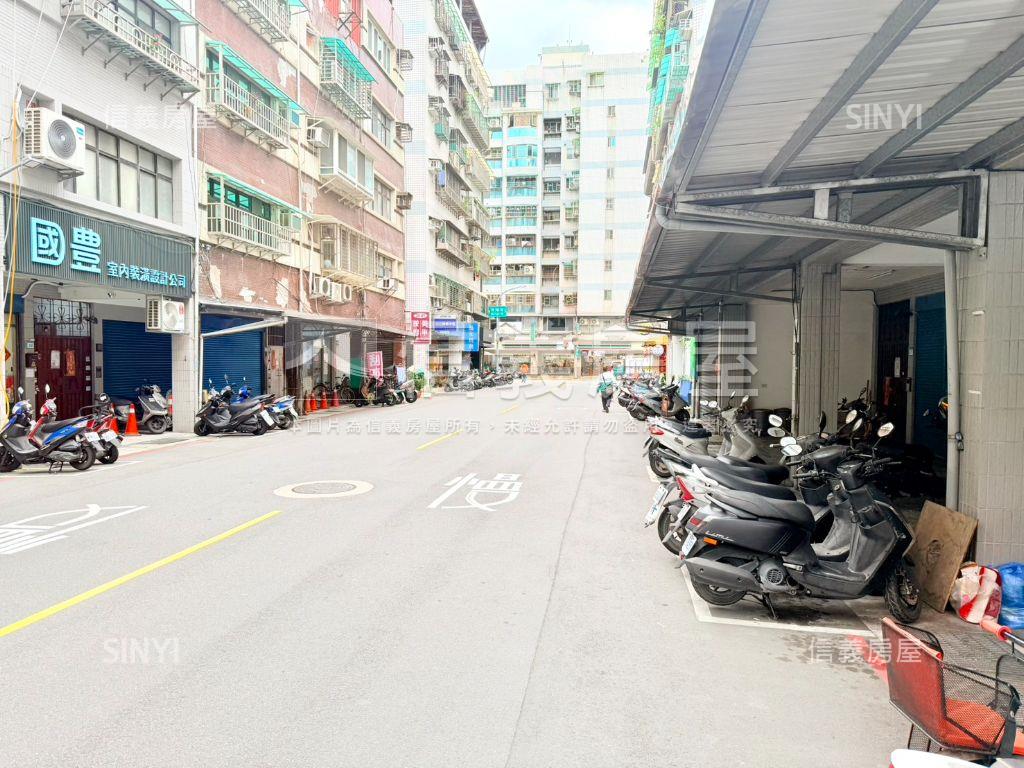 近三民高中四房房屋室內格局與周邊環境