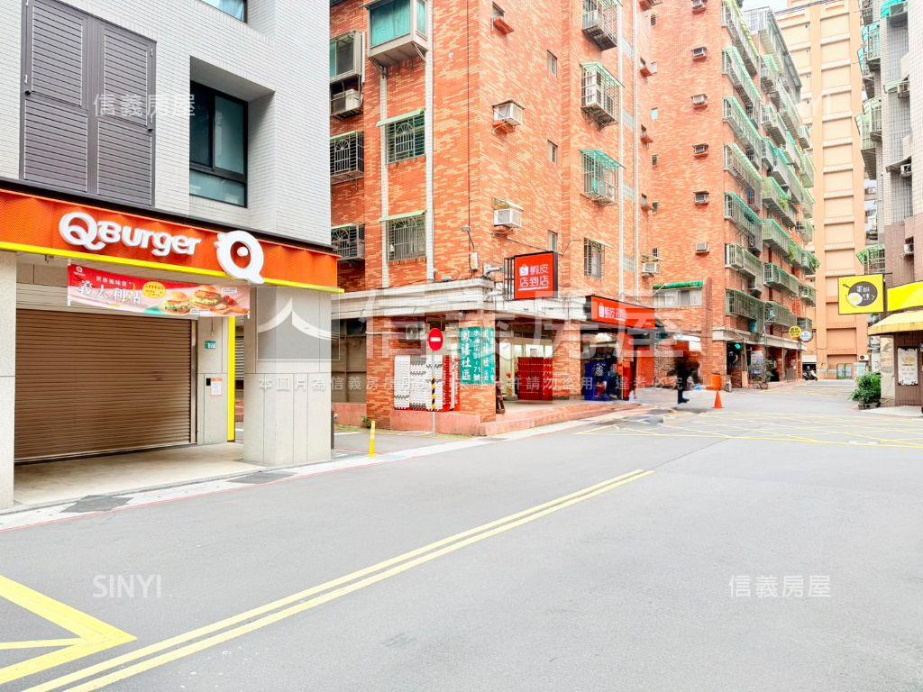 近三民高中四房房屋室內格局與周邊環境