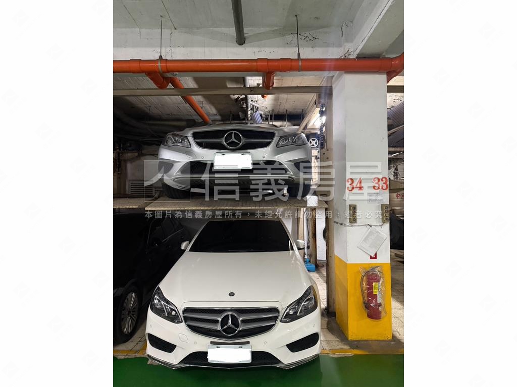 仁愛路★Ｂ１車位房屋室內格局與周邊環境