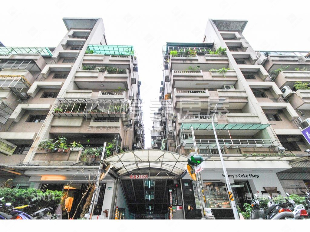 仁愛路★Ｂ１車位房屋室內格局與周邊環境