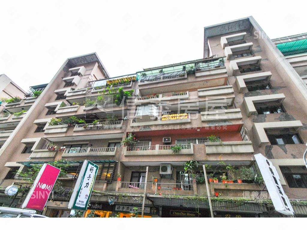 仁愛路★Ｂ１車位房屋室內格局與周邊環境
