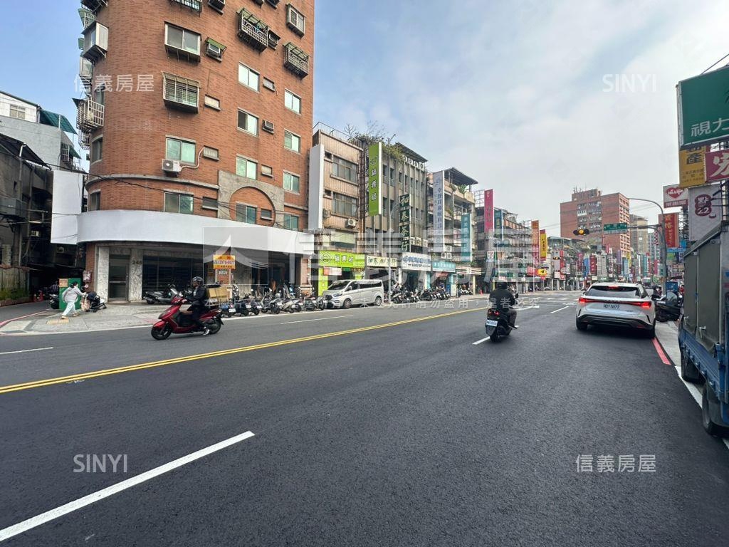 正義北路角窗店面房屋室內格局與周邊環境