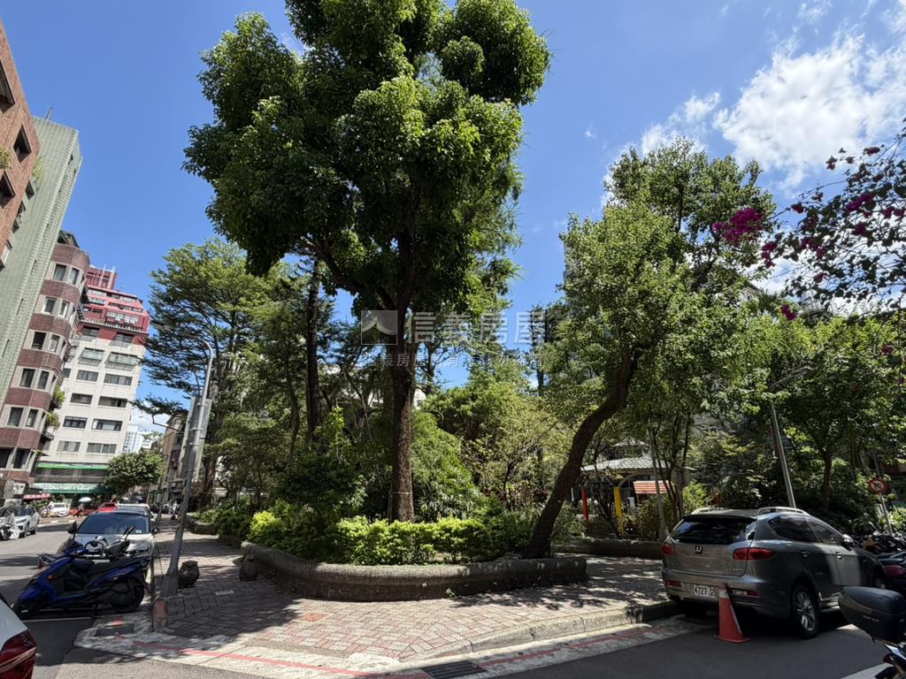 龍門金華住店辦多功能大苑房屋室內格局與周邊環境