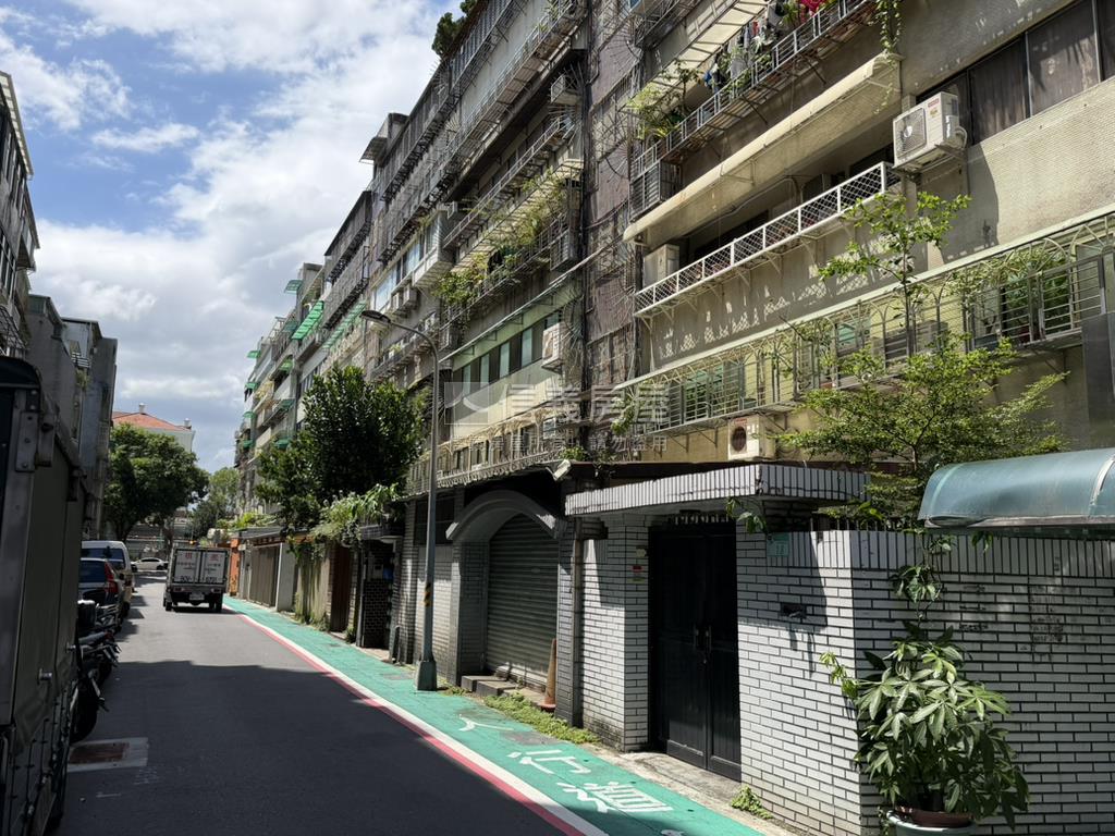 龍門金華住店辦多功能大苑房屋室內格局與周邊環境