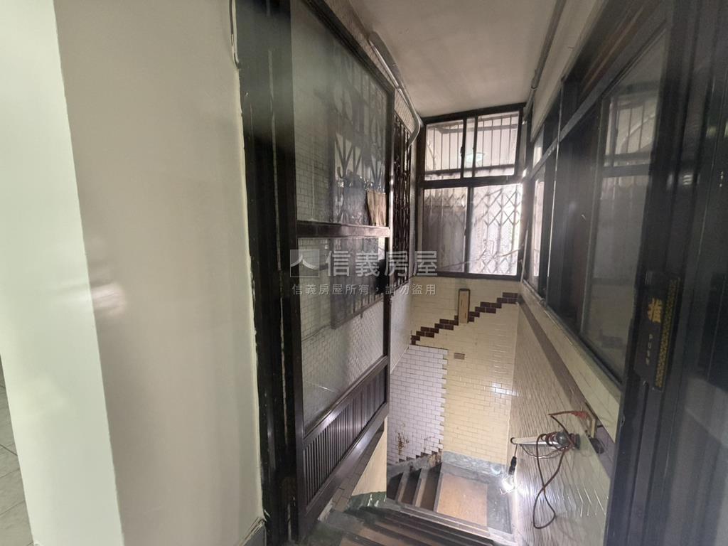 龍門金華住店辦多功能大苑房屋室內格局與周邊環境