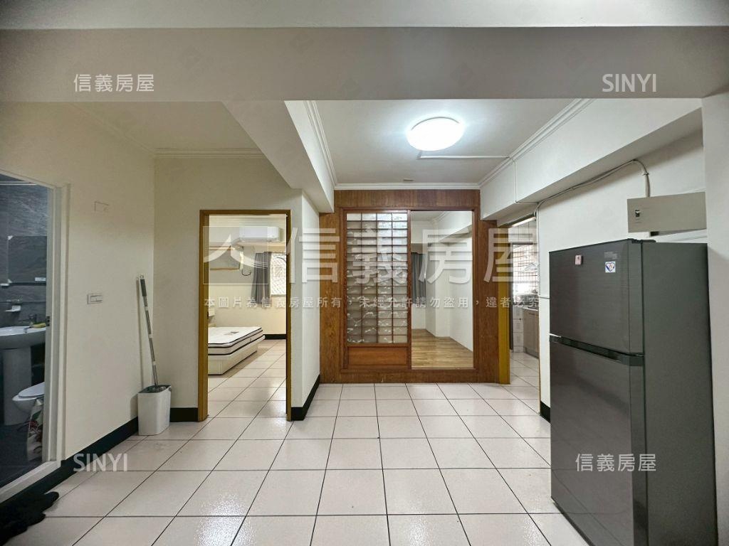 西屯！近工業區美兩房華廈房屋室內格局與周邊環境