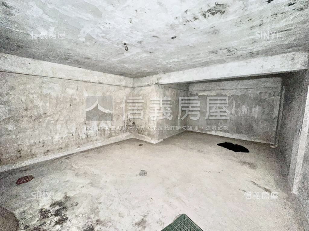 【一樓】大空間誠意出售房屋室內格局與周邊環境