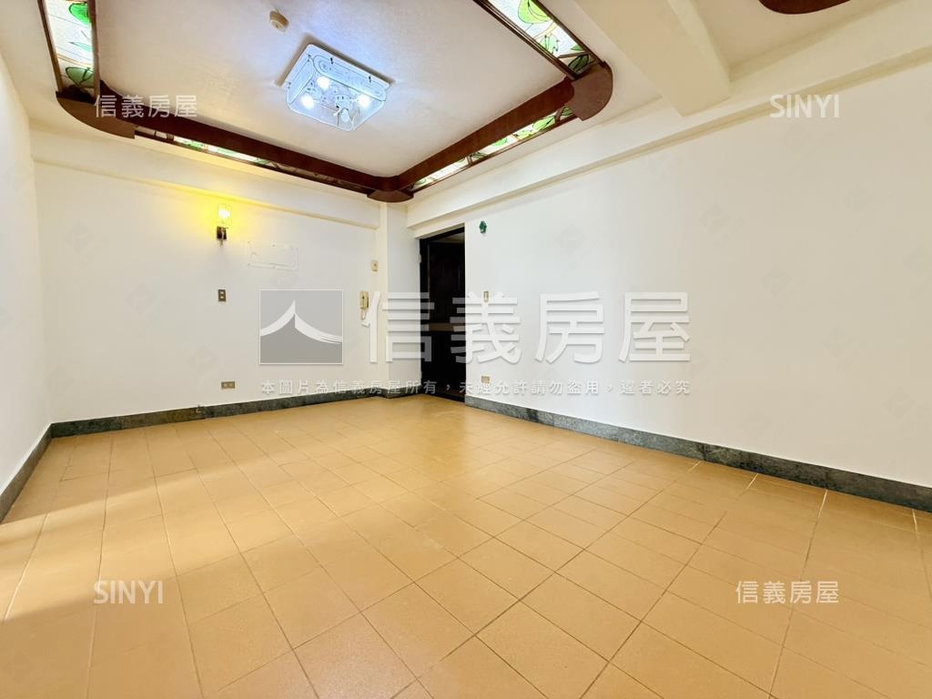 近火車站溫馨電梯美宅房屋室內格局與周邊環境