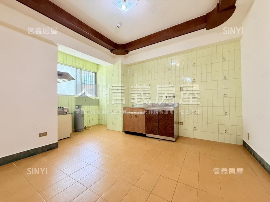 近火車站溫馨電梯美宅房屋室內格局與周邊環境