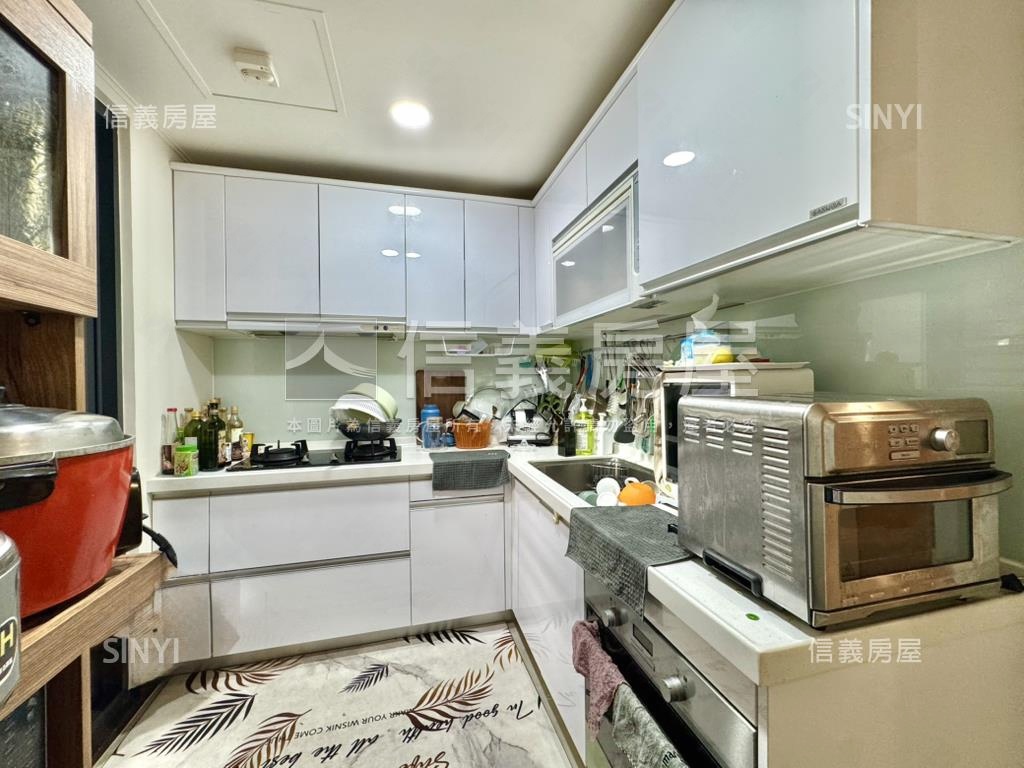 福懋心湛採光佳四房大平車房屋室內格局與周邊環境