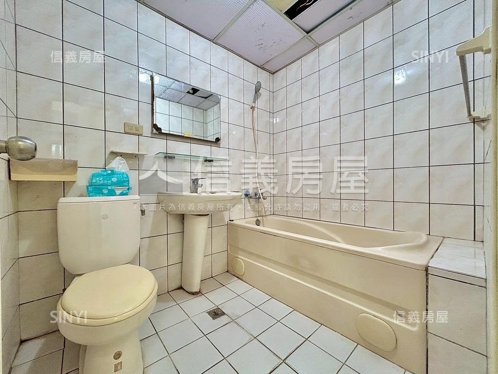 三民國小旁華廈房屋室內格局與周邊環境