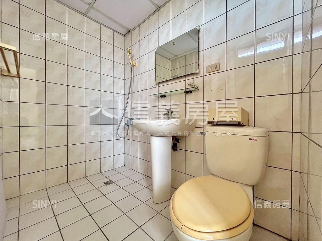 三民國小旁華廈房屋室內格局與周邊環境