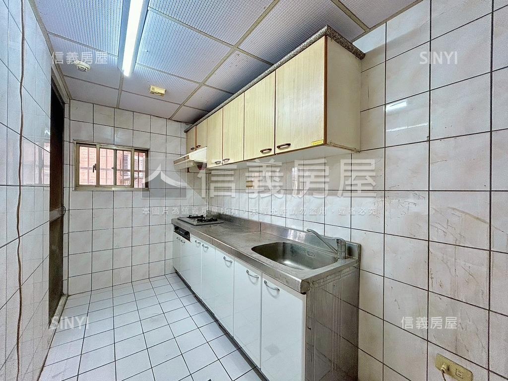 三民國小旁華廈房屋室內格局與周邊環境