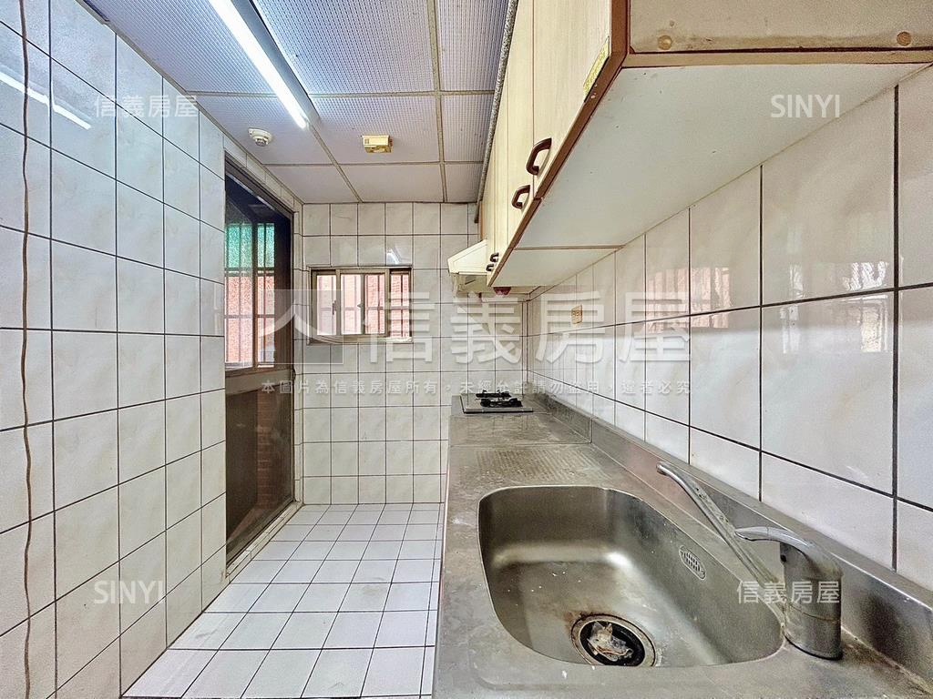 三民國小旁華廈房屋室內格局與周邊環境