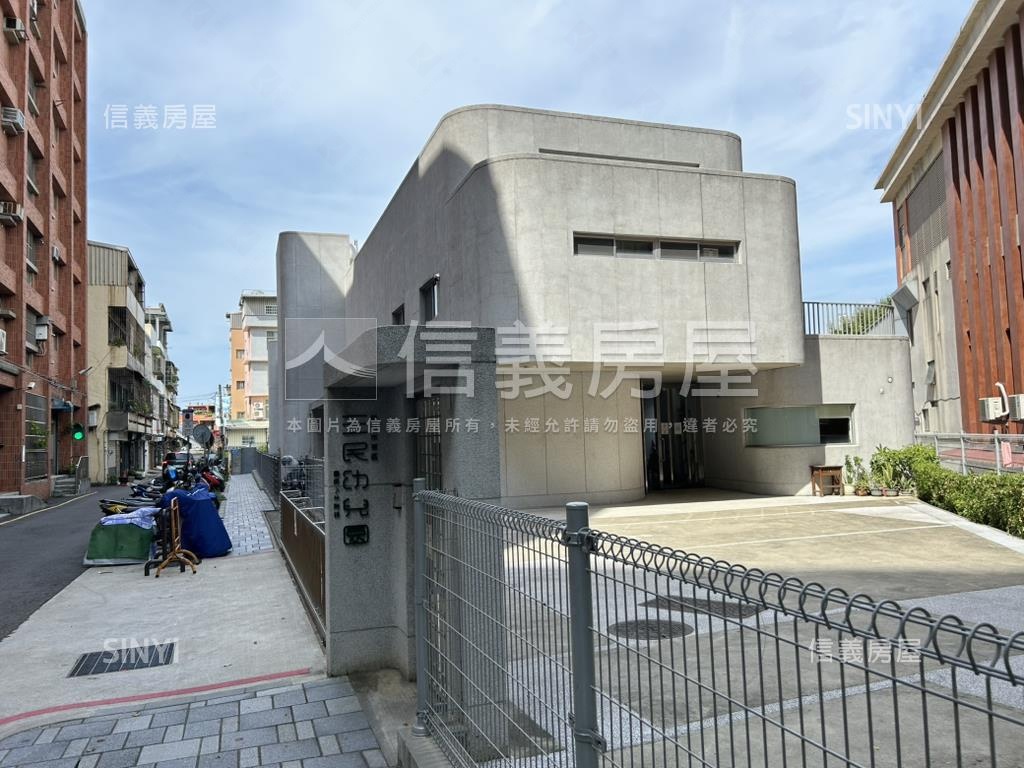 三民國小旁華廈房屋室內格局與周邊環境