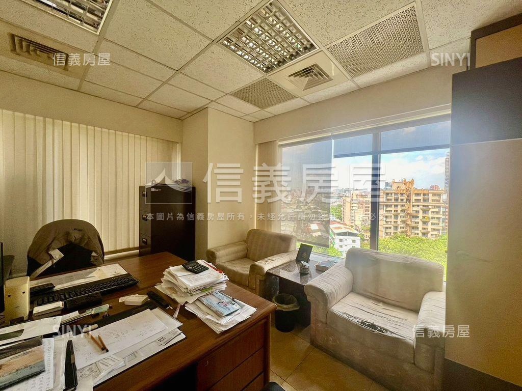 環球世貿景觀辦公房屋室內格局與周邊環境