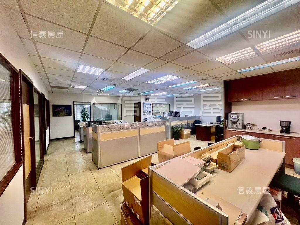 環球世貿景觀辦公房屋室內格局與周邊環境