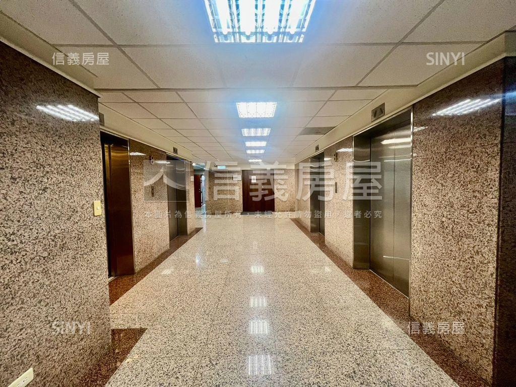 環球世貿景觀辦公房屋室內格局與周邊環境