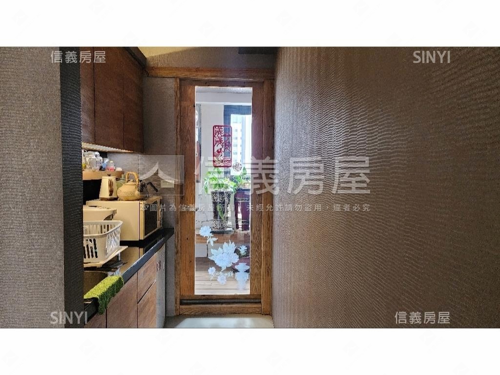 六德金融純辦有車位房屋室內格局與周邊環境