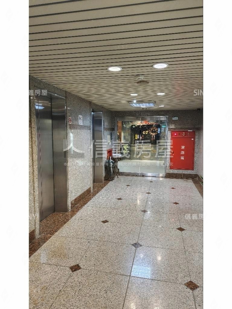 六德金融純辦有車位房屋室內格局與周邊環境
