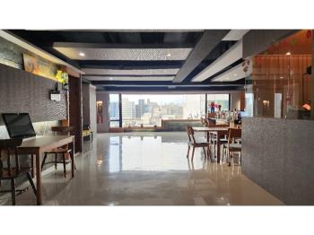 六德金融純辦有車位