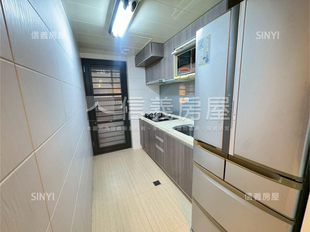 近中國醫親家時上三房平車房屋室內格局與周邊環境