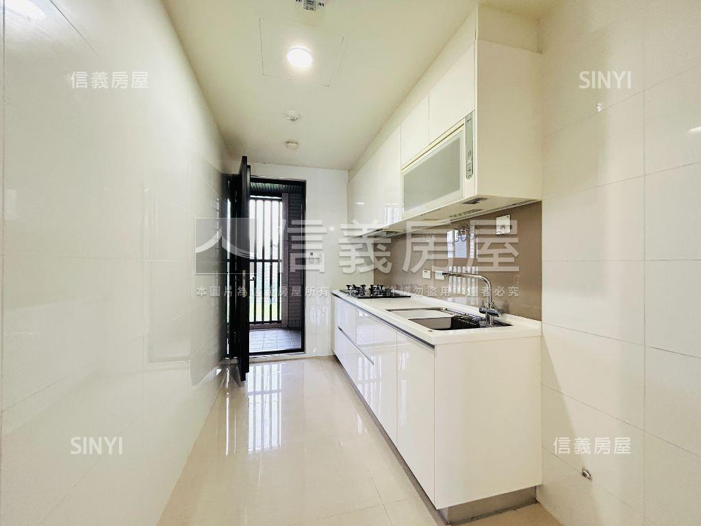 天藝巴洛克．中庭美四房房屋室內格局與周邊環境