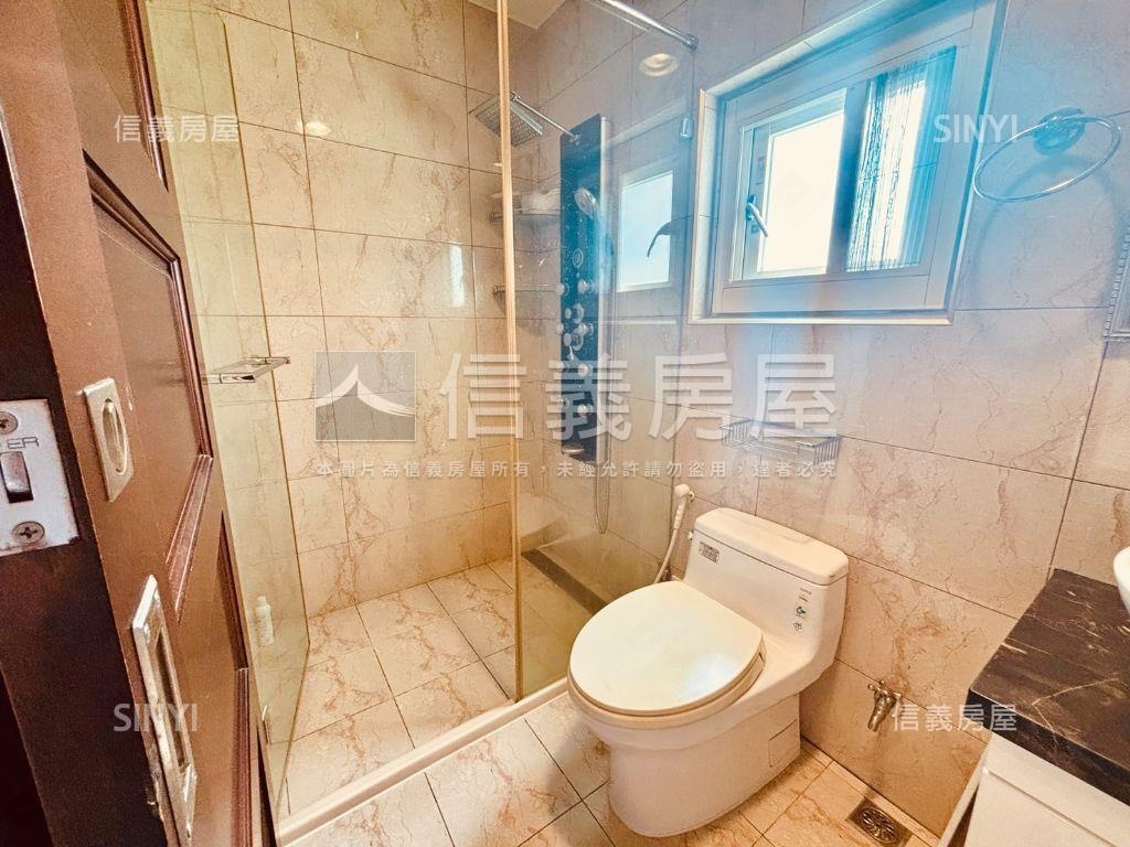 中正豪園採光明亮美宅房屋室內格局與周邊環境