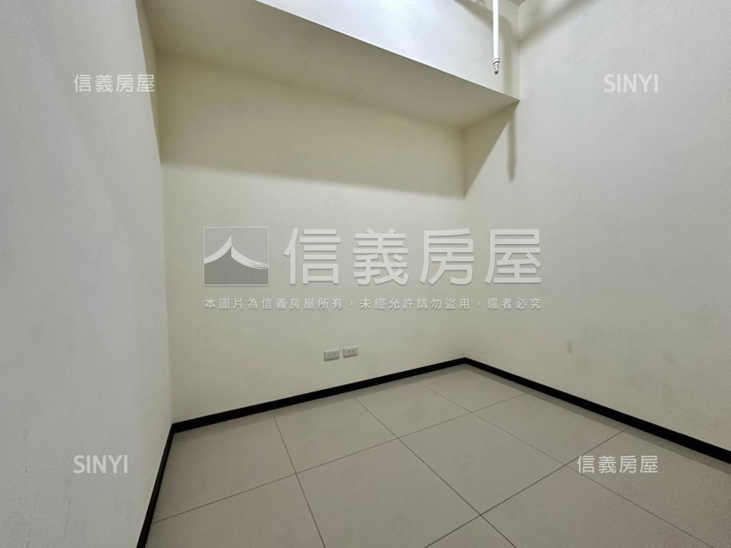 帝國有採光三房可另購車位房屋室內格局與周邊環境