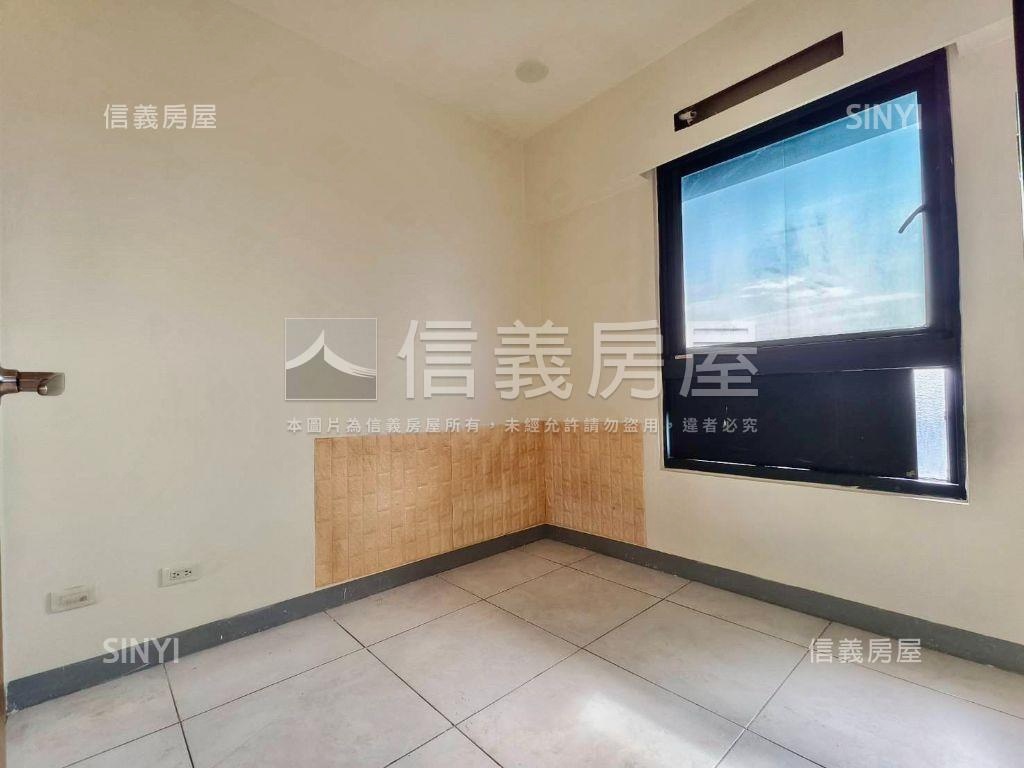 戀戀ＬＩＦＥ小資兩房平車房屋室內格局與周邊環境