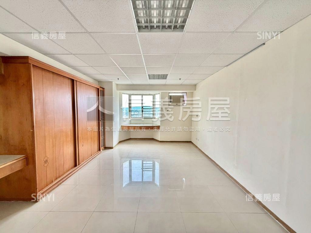 中科大三房有平面車位房屋室內格局與周邊環境