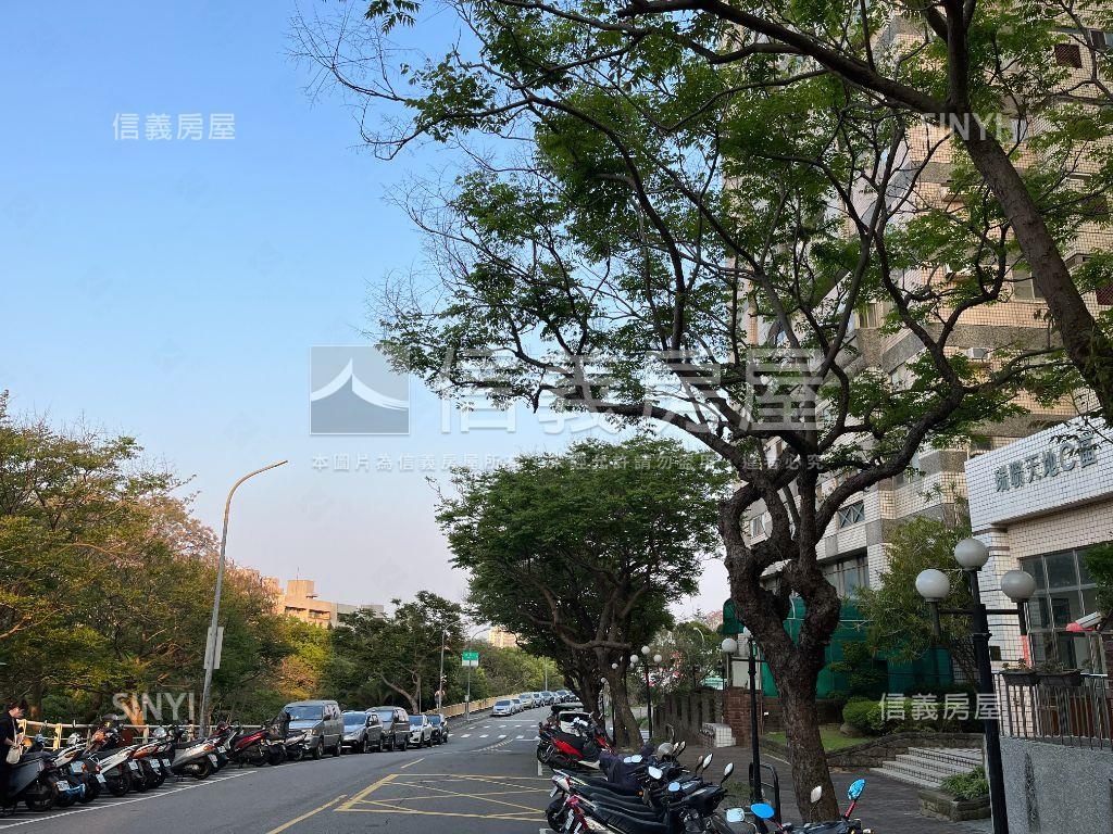 中科大三房有平面車位房屋室內格局與周邊環境