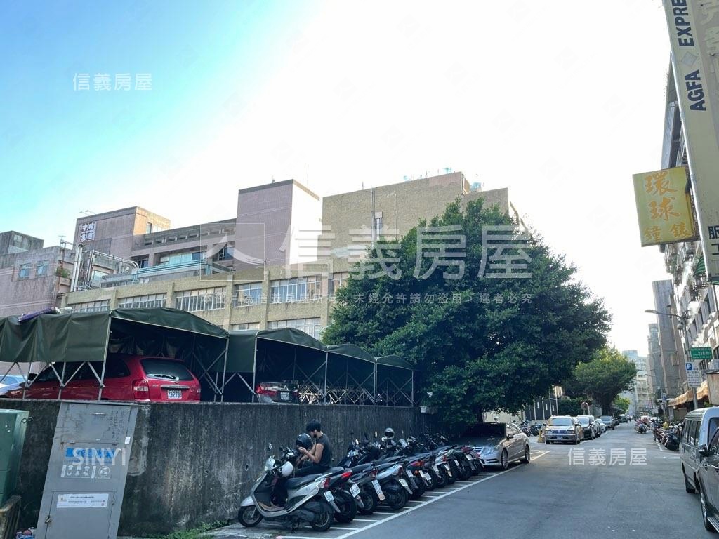 近萬華車站大土地財氣透天房屋室內格局與周邊環境
