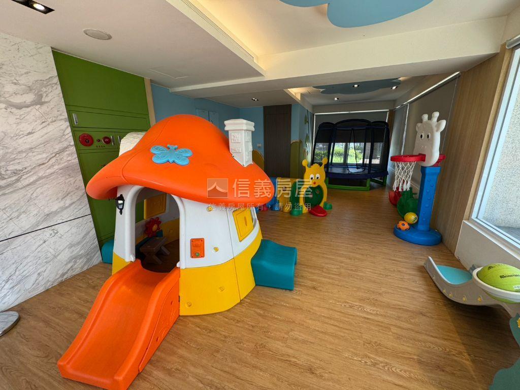 公園景觀遠眺視野美２房房屋室內格局與周邊環境