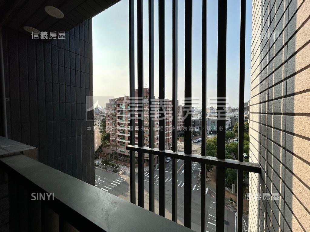 富宇上和苑兩房車位讚房屋室內格局與周邊環境