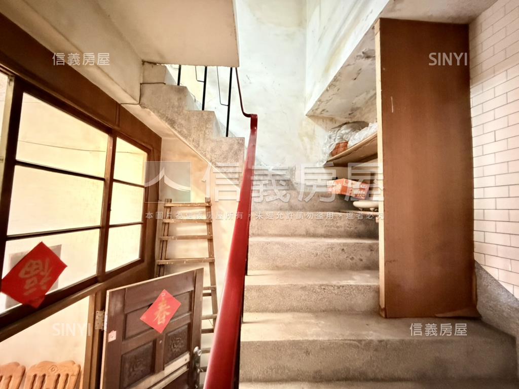 稀有邊間１＋２樓住店房屋室內格局與周邊環境